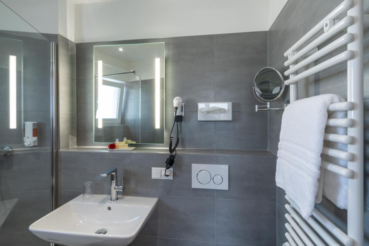 סלינגסטדט Hotel Elysee מראה חיצוני תמונה